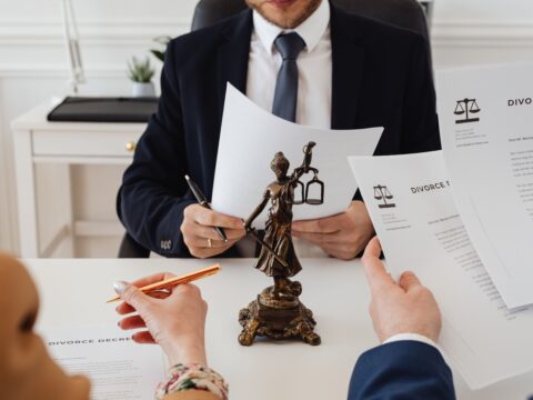 divorce lawyer costs 2026